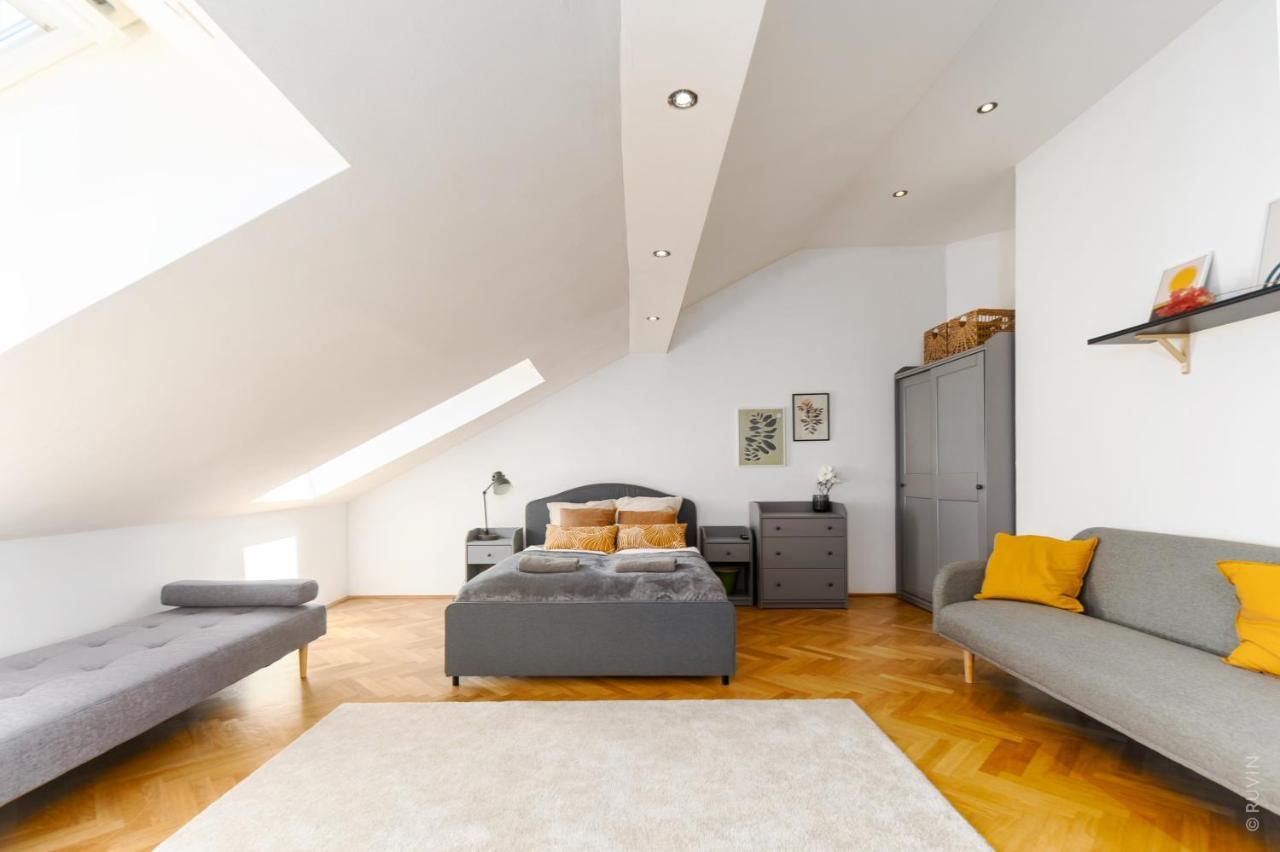 Designer Apartments, 2 Min To U1 Reumannplatz Вена Экстерьер фото