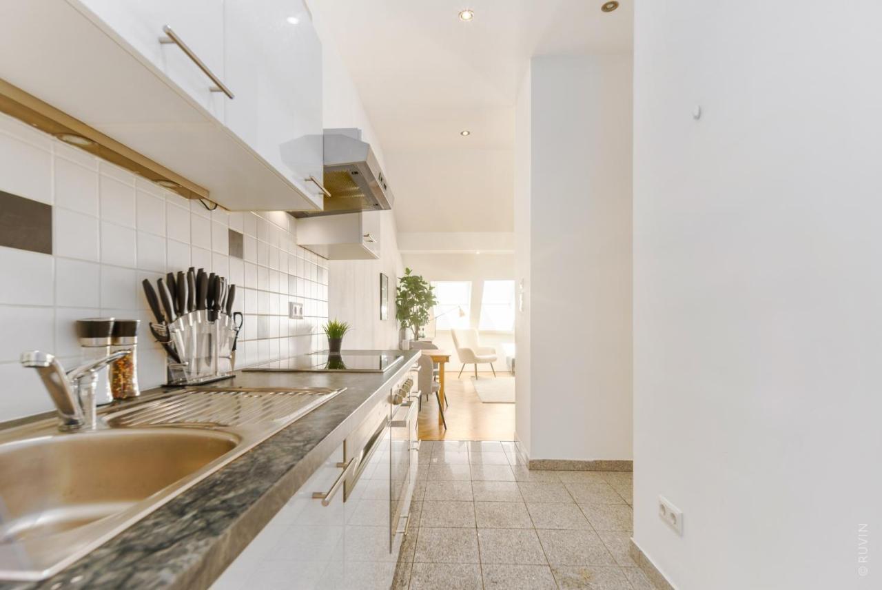 Designer Apartments, 2 Min To U1 Reumannplatz Вена Экстерьер фото