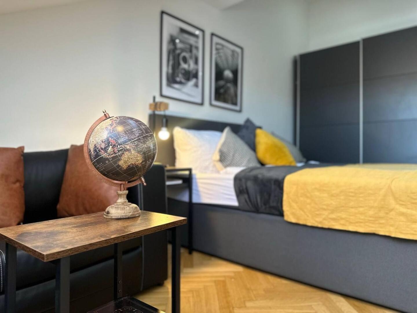 Designer Apartments, 2 Min To U1 Reumannplatz Вена Экстерьер фото